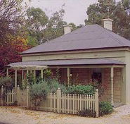 Miriams Cottage - Lightning Ridge Tourism