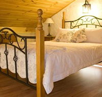 The Old Oak Bed and Breakfast - The Barn - Lightning Ridge Tourism