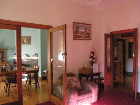 Angaston Rose B&B - Lightning Ridge Tourism 1