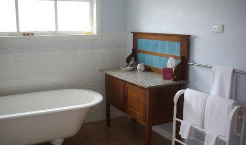 Sonntag House - Lightning Ridge Tourism 1