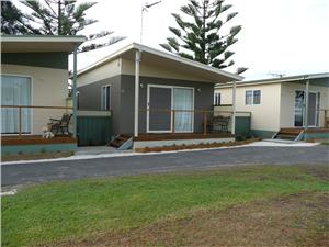 Kingston Caravan Park - Lightning Ridge Tourism 0