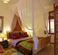 The Lotus Eater - Lightning Ridge Tourism