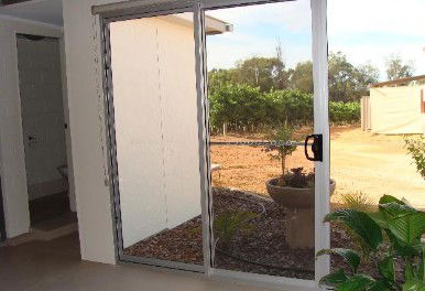 Luxury Vineyard Cottage On Pike River, Lyrup - Lightning Ridge Tourism 3