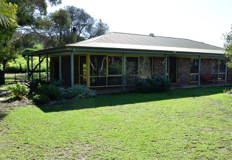 The Beach House - Normanville - Lightning Ridge Tourism 0