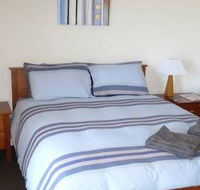 Moana Beach Holiday Apartments - Lightning Ridge Tourism