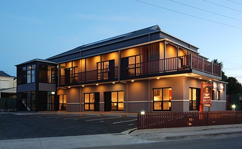 Tanunda Hotel Apartments - Lightning Ridge Tourism 2