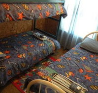 Kirazz - Kingscote Holiday Cottage - Lightning Ridge Tourism