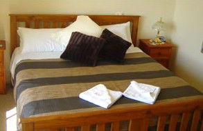 Riverfront Retreat - Lightning Ridge Tourism 4