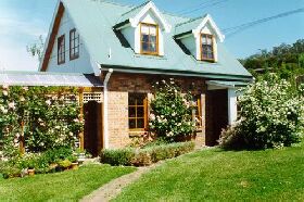 Conmel Cottage - Lightning Ridge Tourism 0