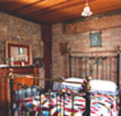 Hamilton's Cottage Collection and Country Gardens - Georges Cottage - Lightning Ridge Tourism