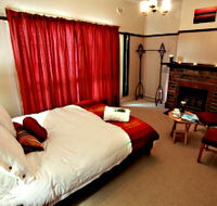 Old Cable Station Colonial Retreat - Lightning Ridge Tourism
