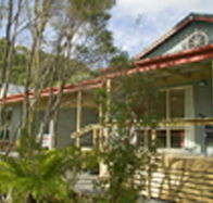 Crays Accommodation - The Esplanade - Lightning Ridge Tourism