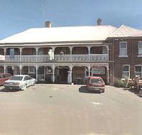 Sheffield Hotel - Lightning Ridge Tourism