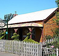 Westbury Gingerbread Cottages - The - Lightning Ridge Tourism