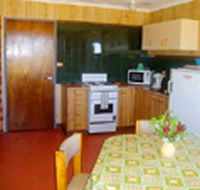 Helvetia Retreat - Lightning Ridge Tourism