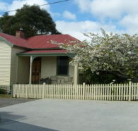 McIntosh Cottages - Lightning Ridge Tourism