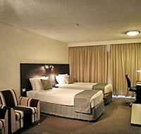 St Ives Hotel - Lightning Ridge Tourism