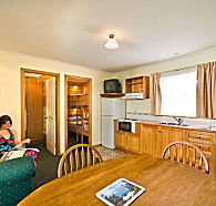 Leisureville Caravan Park - Lightning Ridge Tourism