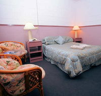 Queenstown Motor Lodge - Lightning Ridge Tourism