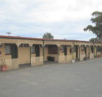 Central Court Motel - Lightning Ridge Tourism
