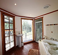 Love Grove Guest House - Lightning Ridge Tourism