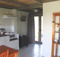 Flinders Island Cabin Park and Car Hire - Lightning Ridge Tourism