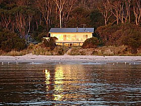 White Beach TAS Lightning Ridge Tourism