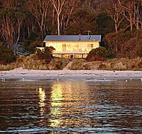 Harpers on the Beach - Lightning Ridge Tourism