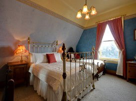 Westella House - Lightning Ridge Tourism 1