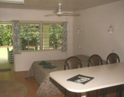 Kingfisher Park Birdwatchers Lodge - Lightning Ridge Tourism 4