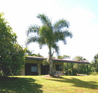 Daintree Mountain View Retreat and Vanilla Beans - Lightning Ridge Tourism