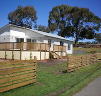 Waterside Accommodation - Lightning Ridge Tourism