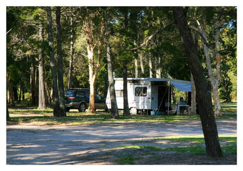 Rainbow Waters Holiday Park - Lightning Ridge Tourism 3