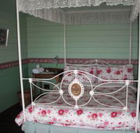 Berry Mountain Farm Mullengrove Cottage - Lightning Ridge Tourism