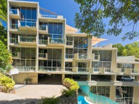 Little Cove Court - Lightning Ridge Tourism 0