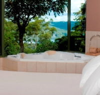 Montville Grove - Lightning Ridge Tourism