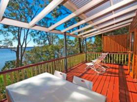 Eumarella Shores Noosa Lake Retreat - Lightning Ridge Tourism 0