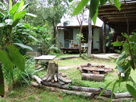 Ride On Mary Bush Cabin Adventure Stay - Lightning Ridge Tourism 0
