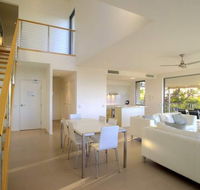 Rainbow Sea Resort - Lightning Ridge Tourism