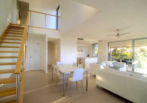 Rainbow Sea Resort - Lightning Ridge Tourism 0