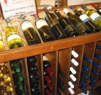 Warrenmang Vineyard  Resort - Lightning Ridge Tourism