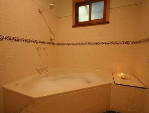 Elouera - Lightning Ridge Tourism 4