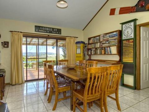 Lavender Views - Lightning Ridge Tourism 3