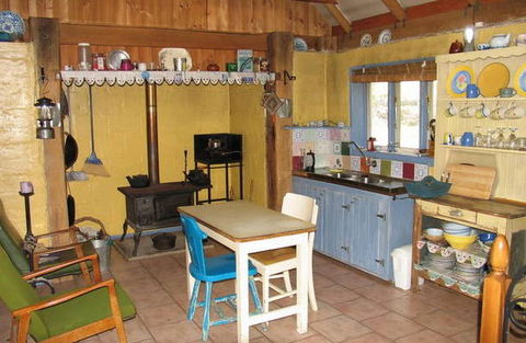 Bakers Flat Cottages - Lightning Ridge Tourism 1
