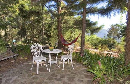 Castle On The Hill Bed And Breakfast - Lightning Ridge Tourism 1