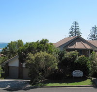 Angourie Bay Villas - Lightning Ridge Tourism