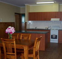 Riverland Holiday Cottage - Lightning Ridge Tourism