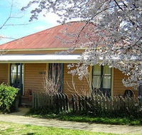 Cooma Cottage - Accommodation - Lightning Ridge Tourism
