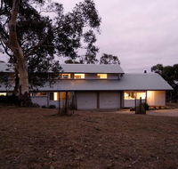 Silvertop Snowy Mountains Retreat - Lightning Ridge Tourism