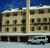 Sponars Chalet - Lightning Ridge Tourism